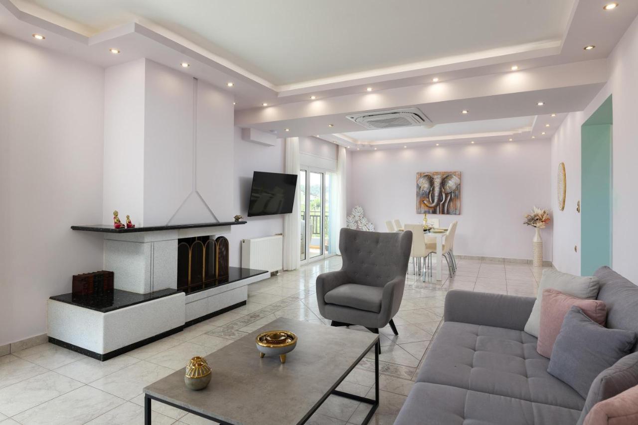 White&Blue Luxury Suites Ialysos  Buitenkant foto