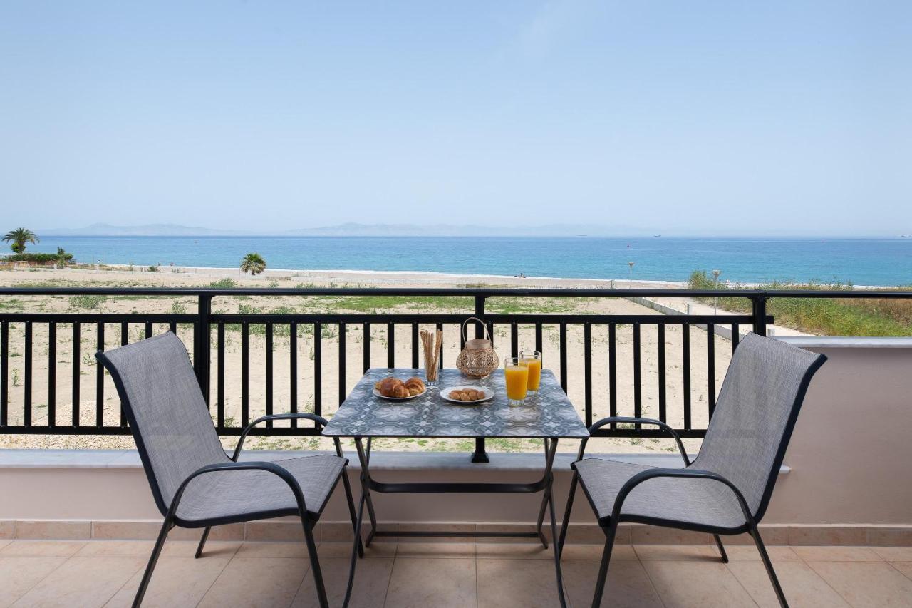 White&Blue Luxury Suites Ialysos  Buitenkant foto