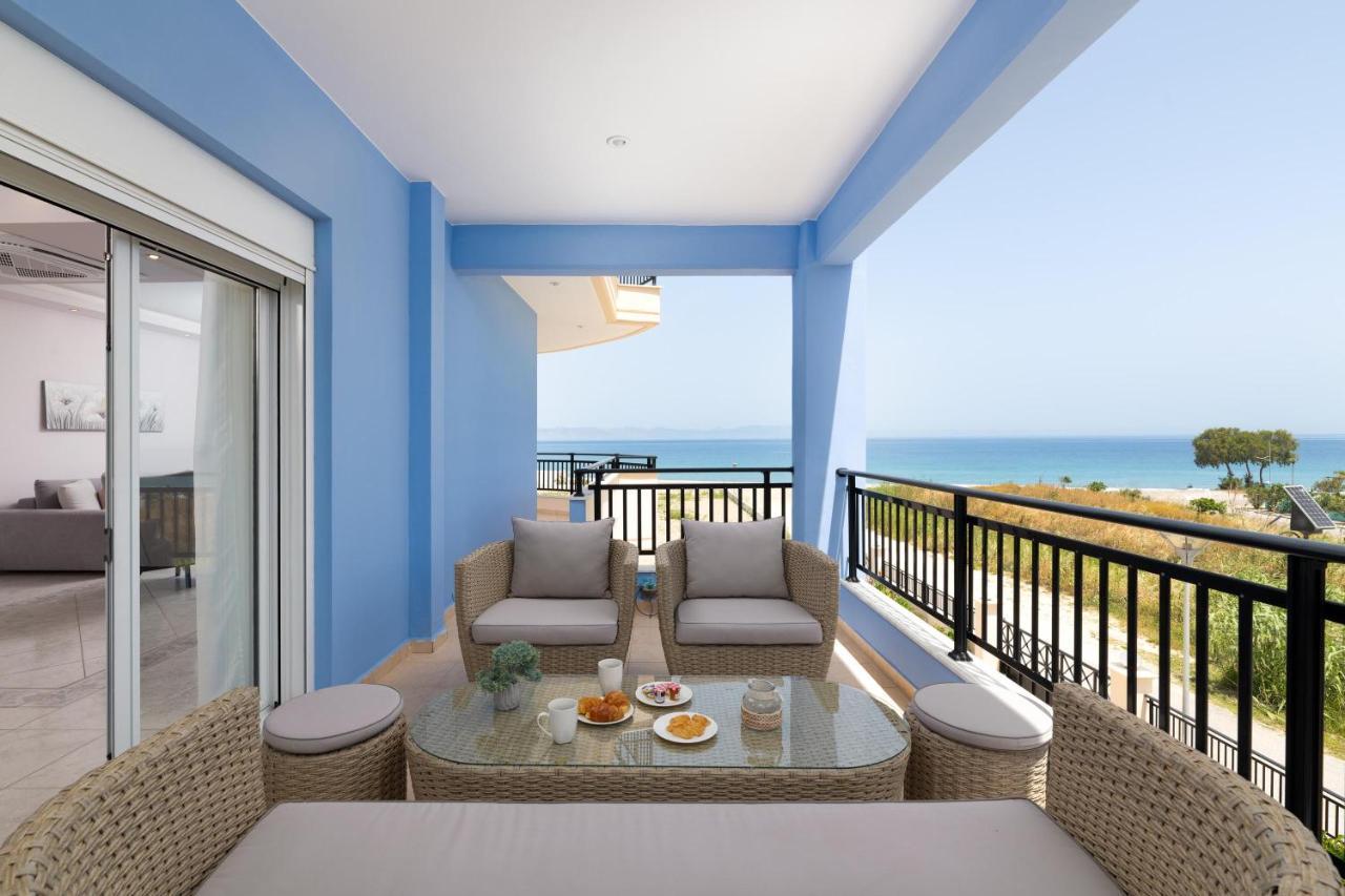 White&Blue Luxury Suites Ialysos  Buitenkant foto